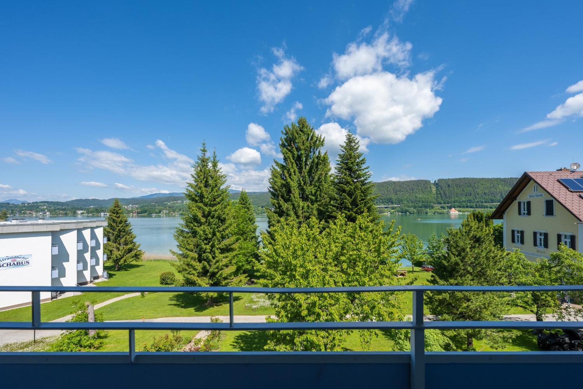 Strandhotel Schabus Фельден-ам-Вёртер-Зе Номер фото