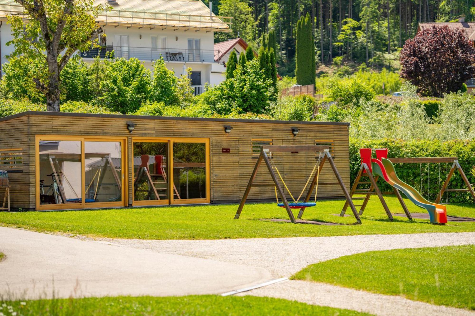 Strandhotel Schabus Фельден-ам-Вёртер-Зе Экстерьер фото